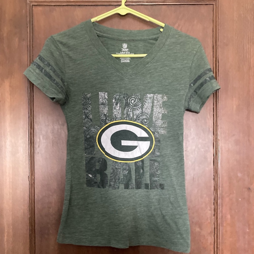 GreenBay Packers cute tee.